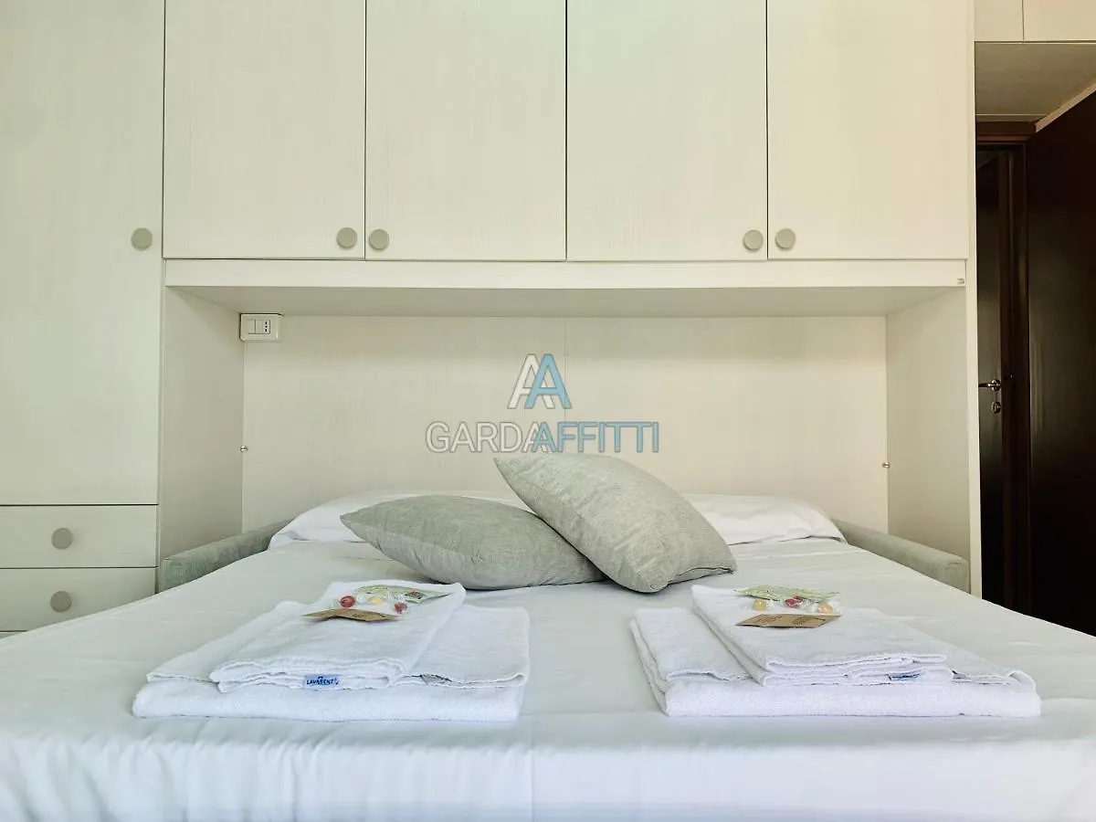Azzurrite Apartment - Sirmione - Fronte Piscina 0*,