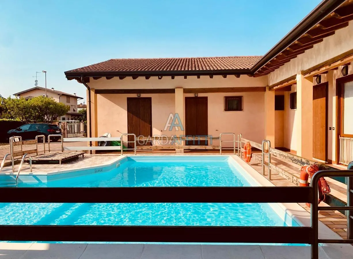 Azzurrite Apartment - Sirmione - Fronte Piscina 0*,  意大利